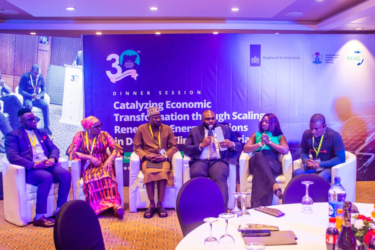 This summit tackled a pressing issue for Nigeria: how to leverage renewable energy to drive economic transformation in underserved areas. The session brought together key players in Nigeria’s renewable energy space, aiming to create pathways for improving access to sustainable energy solutions in rural and urban settings.